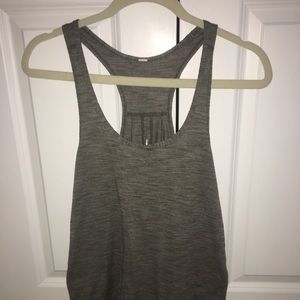 OFFER — Lulu Lemon size 6 tank - olive green